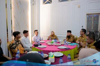 Kasmarni Beri Klarifikasi Terkait Tunda Bayar Beasiswa